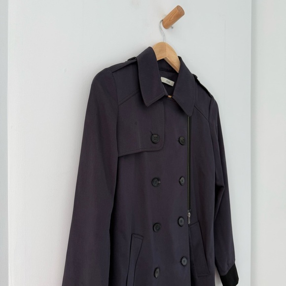 Vintage Celine blue & black classic trench coat with a twist - size 40 (Medium) - Picture 5 of 12